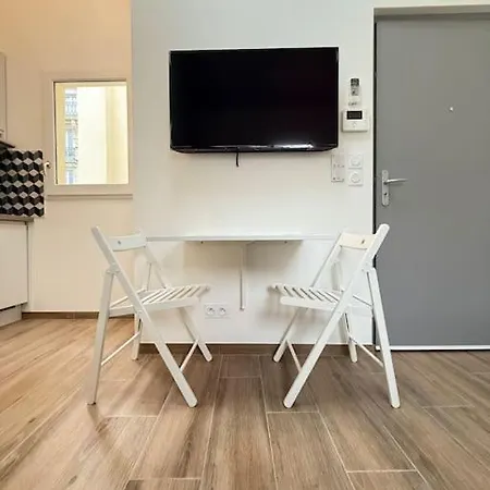 Apartment Dans Le 16e