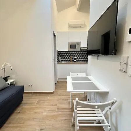 Dans Le 16e Apartment Paris